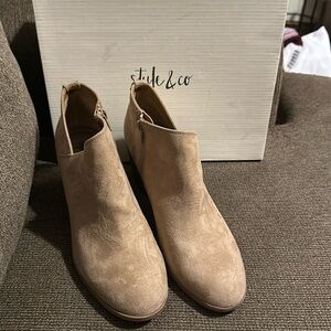 Style & Co Masrinaa booties